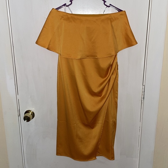 Lovers and Friends Violet Midi in Marigold - Picture 3 of 5